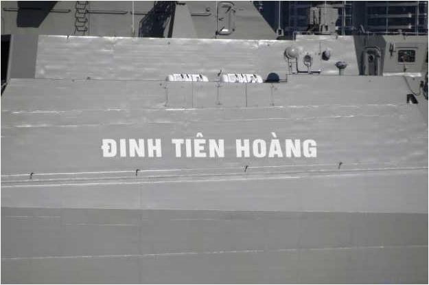 Chiến hạm Đinh Tiên Hoàng số hiệu HQ 011